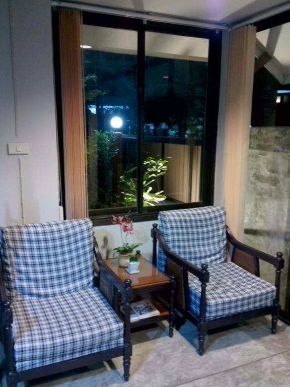 Mon Lodge & Yoga Donmueang Bangkok Room photo